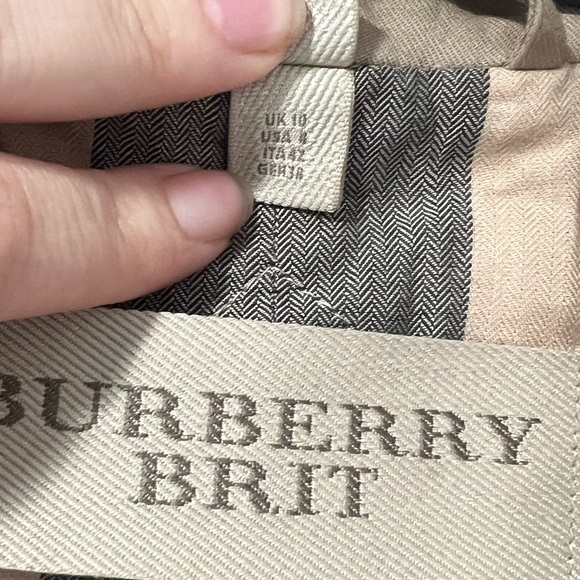 Burberry Brit Tan Trench Coat - Picture 11 of 13
